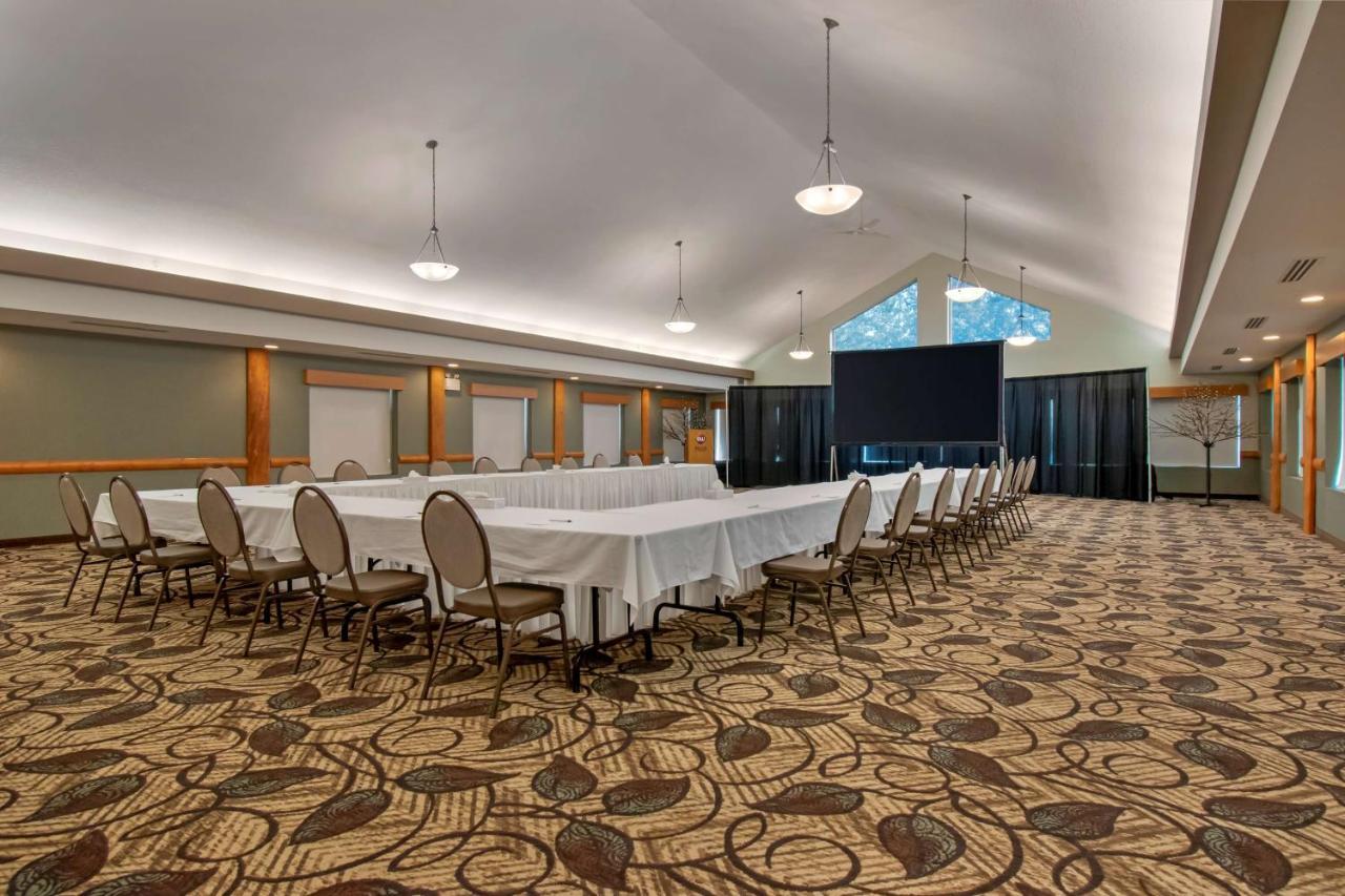 Best Western Plus Valemount Inn & Suites Ngoại thất bức ảnh