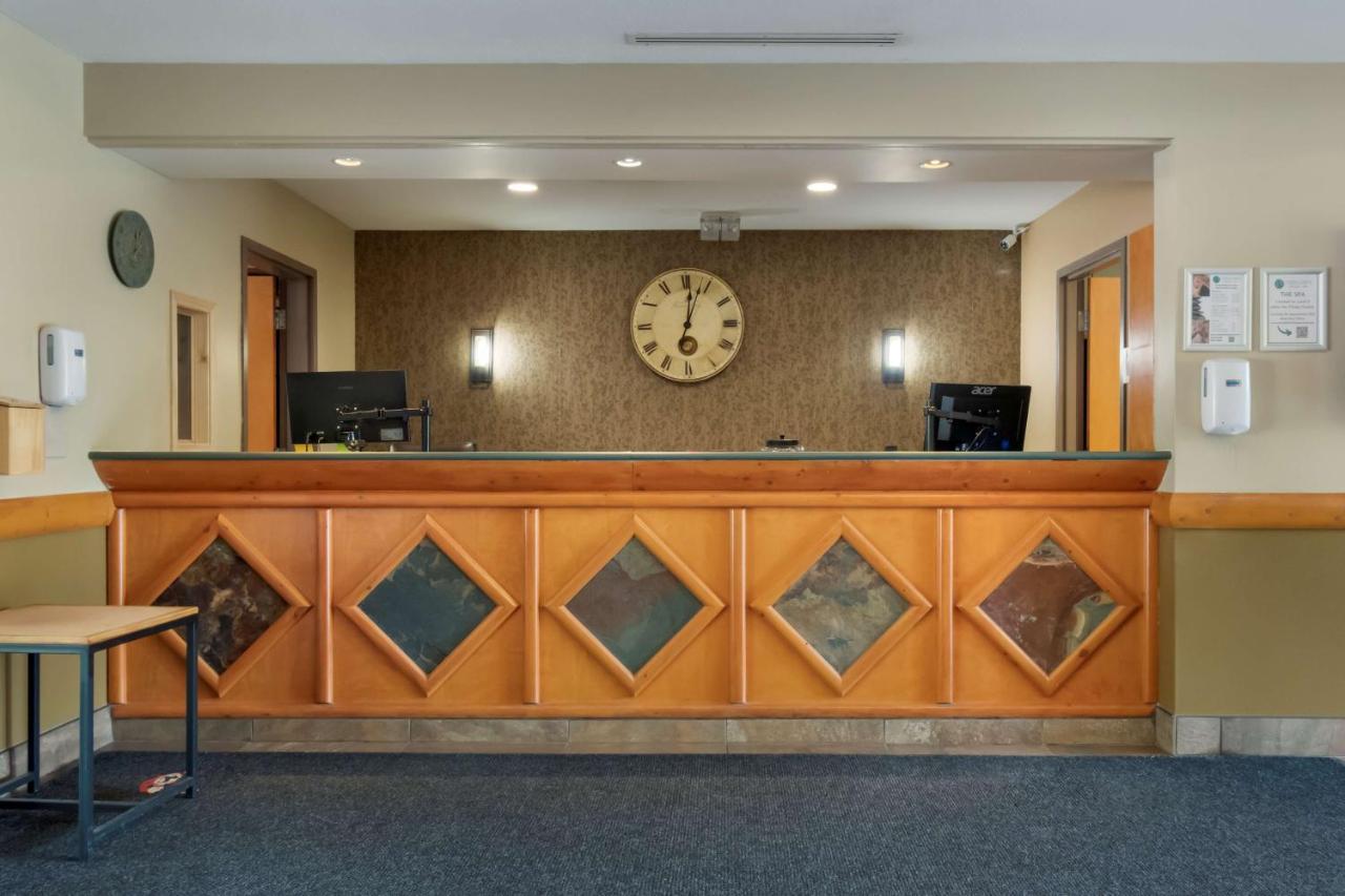 Best Western Plus Valemount Inn & Suites Ngoại thất bức ảnh